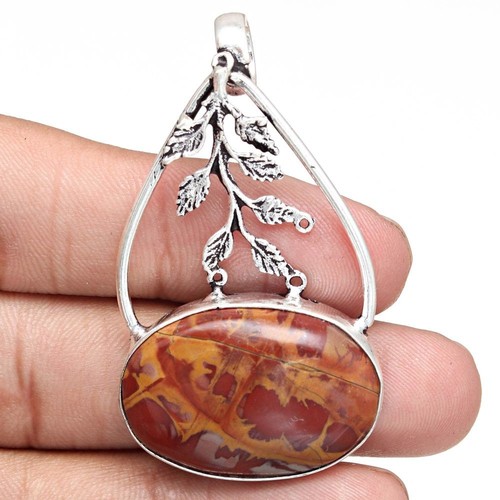 Pendentif créateur pierre