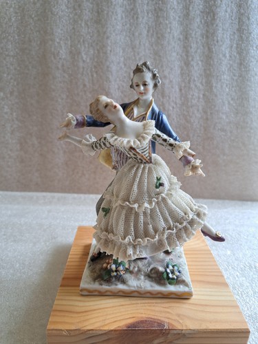 Ancienne statuette porcelaine - ancienne,