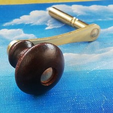 23IZ -Clef Clé Manivelle Horloge Pendule Comptoise Laiton Bois Carré de 4,2 mm