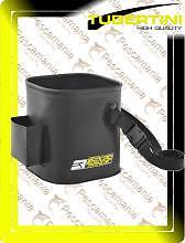 seau en PVC avec un crochet