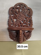 Étagère murale sculptée –