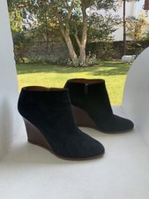 Bottines CELINE En Daim Noir. taille 39. Bon Etat. Talons Compensés Tres Confort