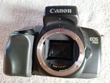 CANON Appareil Photo Canon EOS 750 Boîtier Nu