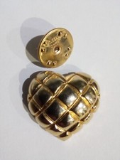 Pin's Vintage Doré Cœur,  ( Parfum Cartier ? ) 