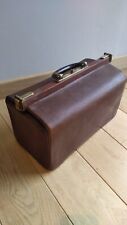 Malette de medecin ancienne vintage