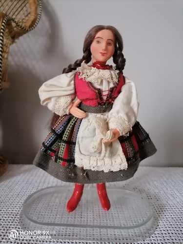 Poupée folklorique ancienne - poupée,