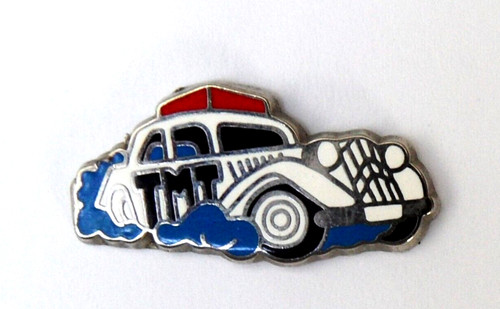 Pin voiture traction avant - pin's,