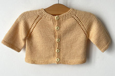 Gilet tricoté Jaune orange pêche très joli H=21,5cm Sous bras 25cm Exc état