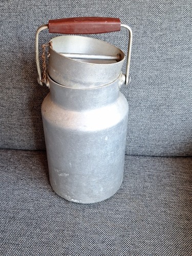 Ancien pot lait - lait,