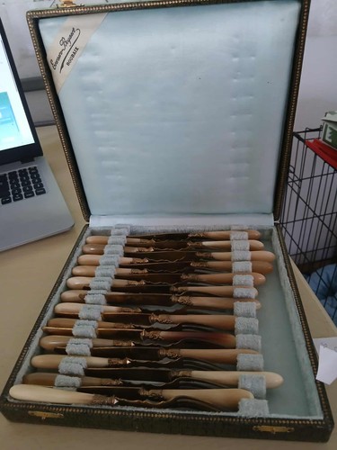 Menagére vintage coffret 24 - :,