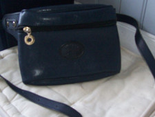 Sac banane Katana neuve cuir synthétique bleu marine ( A/Y/V)