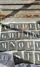 ANCIENS POCHOIRS EN ZINC LETTRES D'IMPRIMERIE  ALPHABET ANNEE 60