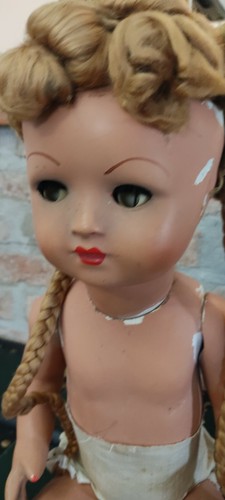 Poupée ancienne plâtre - en,