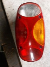 Feu arriere principal droit