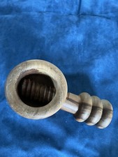 Ancien casse-noix bois à vis