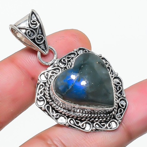 Pendentif pierre précieuse