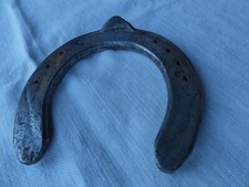 Arts décoratifs Accessoires pour chevaux. Fer à cheval ancien poncé