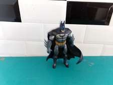 2704254 figurine dc direct