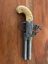 Pistolet ancien décoratif