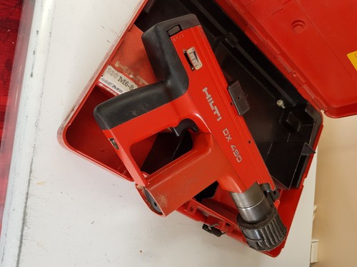 Cloueur poudre hilti - cloueur,