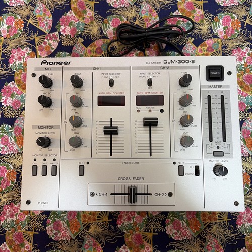 Pioneer djm 300 - pioneer, préampli
