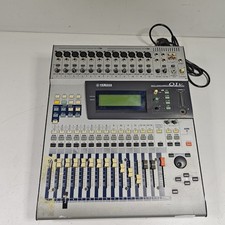 Yamaha 01V Numérique Console