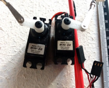RC     2 MINI SERVOS      AVEC TRINGLERIE VOLET    RC  MODELISME  AVION  PLANEUR