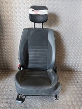 Siège avant gauche conducteur