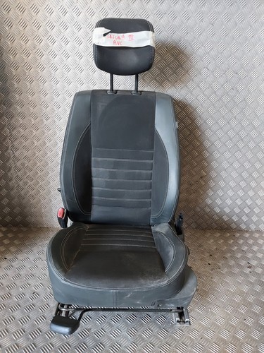 Siège avant gauche conducteur