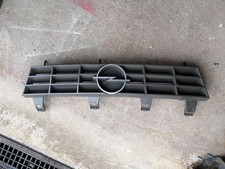 90192210 - Calandre Opel