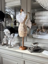 Linge Ancien Vintage Buste Petit Mannequin Couture Pied Bois Sculpté Patiné Ciré