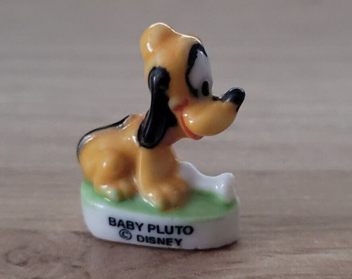 Fève baby pluto disney - pluto,