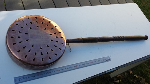 Ancienne originale bassinoire