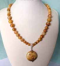 Collier en Héliotrope jaune
