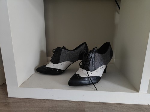 Chaussure talon avec lachet - chaussure,