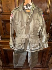 Veste et pantalon parachutiste