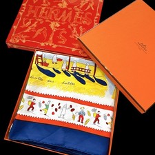 Foulard vintage en soie Hermes