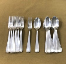 12 couverts à dessert /