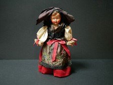 Poupée PETITCOLLIN cache