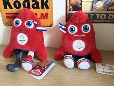 LOT 2 Peluches Phryge Mascotte Jeux Olympique ET Paralympique Paris 2024. Neuves
