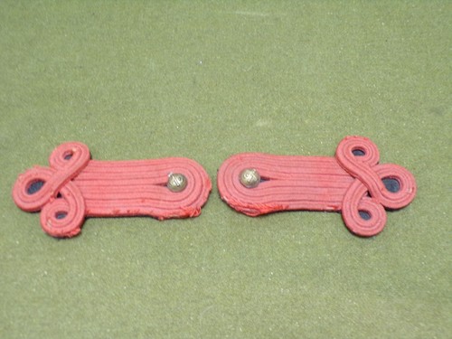 Paire epaulettes trefles rouge - paire,