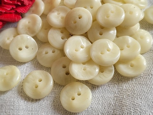 Lot boutons vintage blanc - 21,