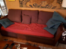 canapé bois et tissu violet Roche bobois 3/4 places 