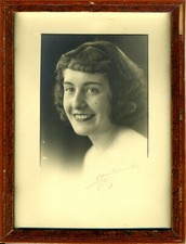 Jeune Fille - Tirage argentique original Blanc Demilly