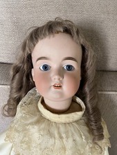 JOLIE POUPEE ANCIENNE ARMAND