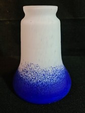 1 Belle tulipe en pate de verre signé "LAFLOR" Art-Déco "  parfait état, lustre