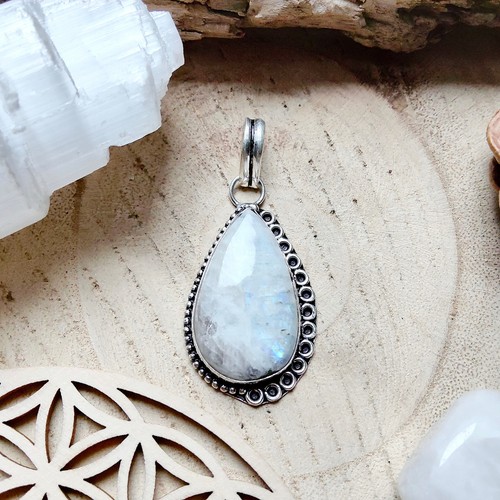 Pendentif bohème chic - , en
