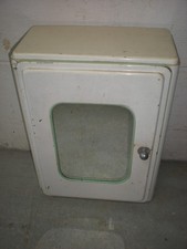 Ancienne armoire à pharmacie avec miroir en métal vintage déco loft