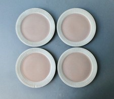 4 assiettes à dessert ou