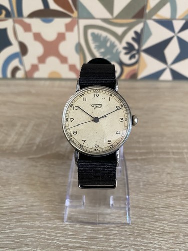 Montre mécanique vintage - montre,